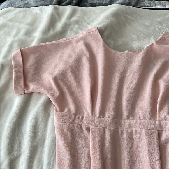 NWT ASOS MATERNITY STRUCTURED MIDI DRESS W SCOOP NECK FRNT V BACK W ZIPPER - Picture 2 of 4